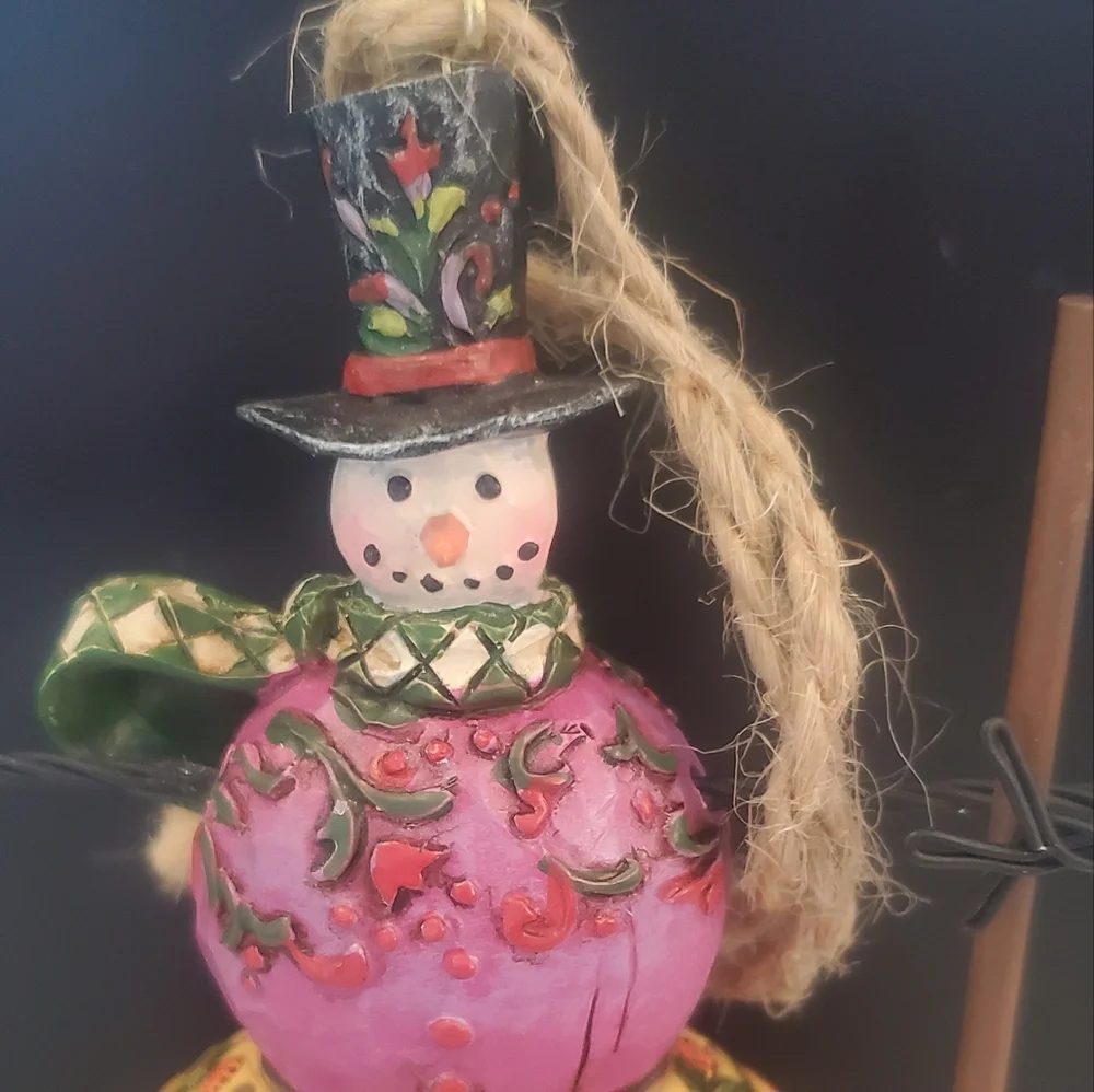 Jim Shore 2005 Collectible Heartwood Creek Snowman with Broom Christmas Ornament